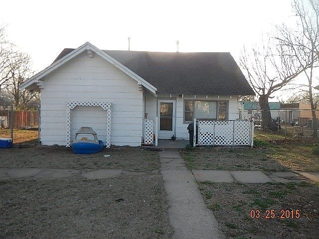 1st image of 103 N Broadway St