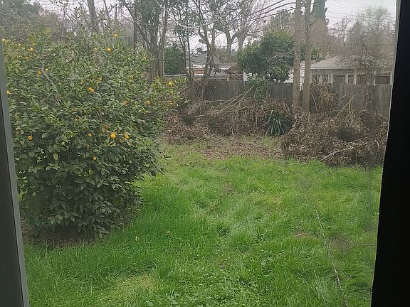5th image of 3066 W Sonoma Ave