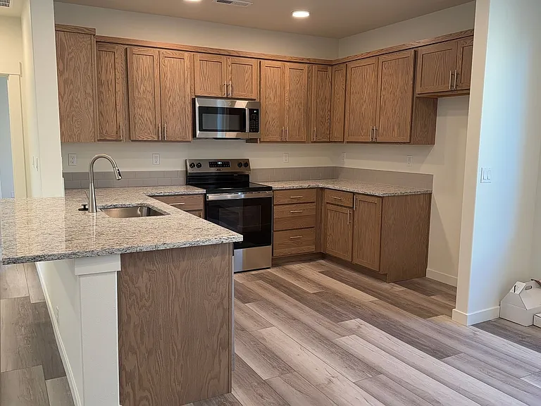 61073 NE Unity Pl — Photo 5