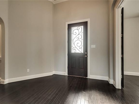 3rd image of 124 Diamond Ln