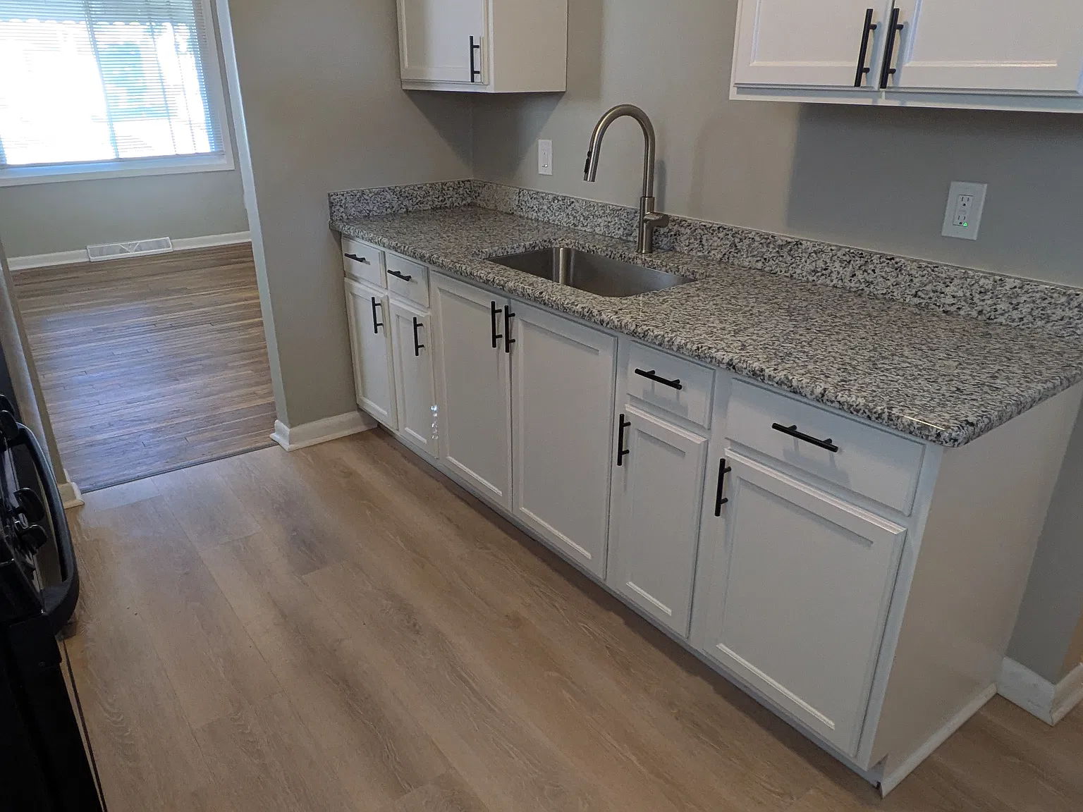 2 bed, 725 sqft, $1,250 — Photo 2
