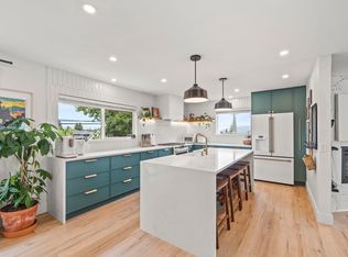 7658 Cumberland St, Burnaby, BC V3N3X8