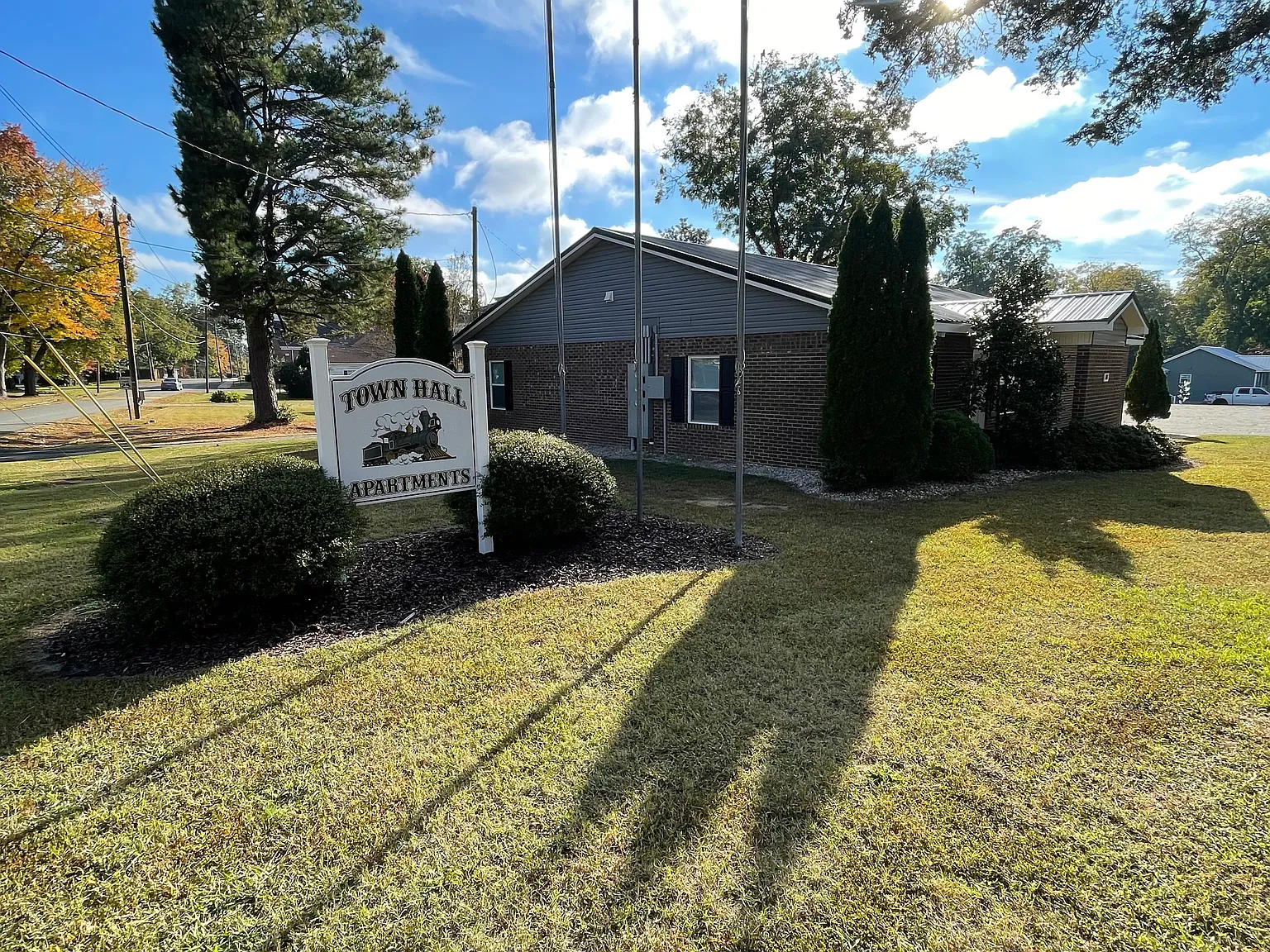 2 bed, 725 sqft, $1,200 — Photo 1