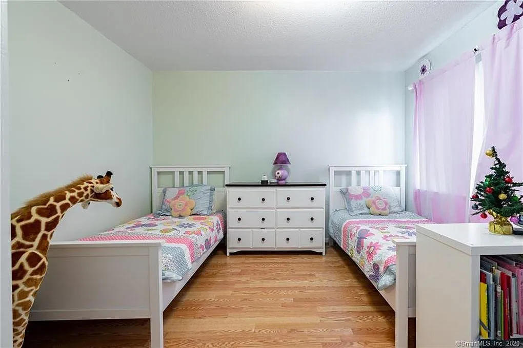 2 bed, 1.5 bath, 1752 sqft, $2,600 — Photo 4