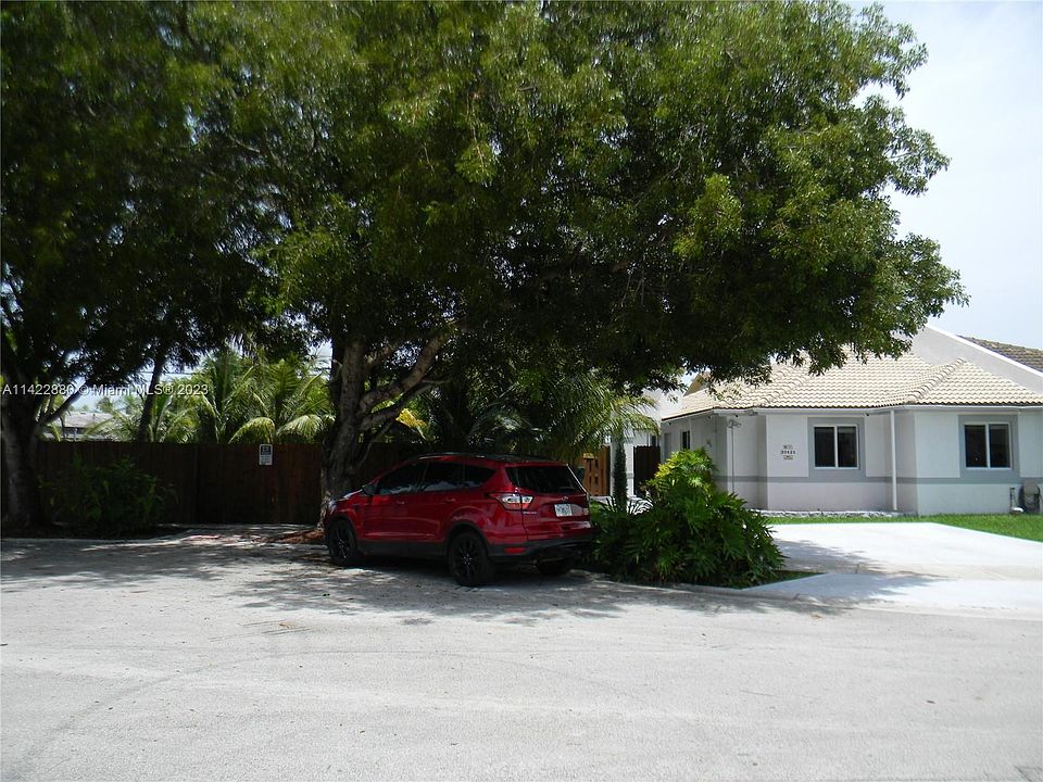 1st image of 20425 SW 93rd Ave