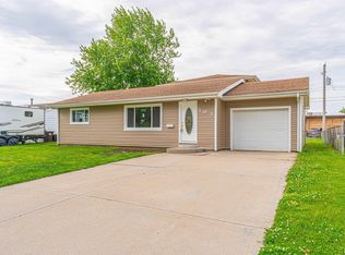 303 Nugent Pl, Lincoln, IL 62656
