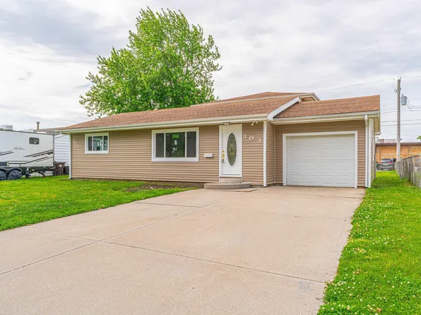 303 Nugent Pl, Lincoln, IL 62656