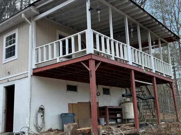 79 Little Branch Ln, Hendersonville, NC 28739