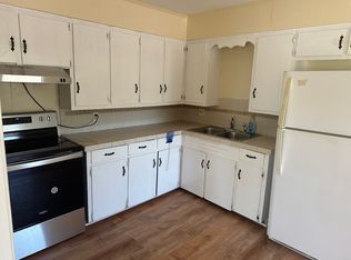 604 Avenue F, Sinton, TX 78387