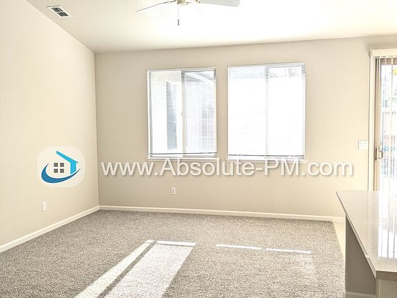 5th image of 140 Highfield Cir