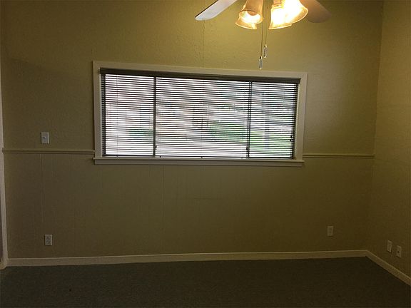 4th image of 215 N 18th St