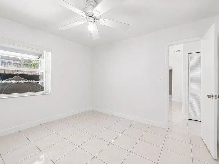 3231 SW 25th St #2 — Photo 11