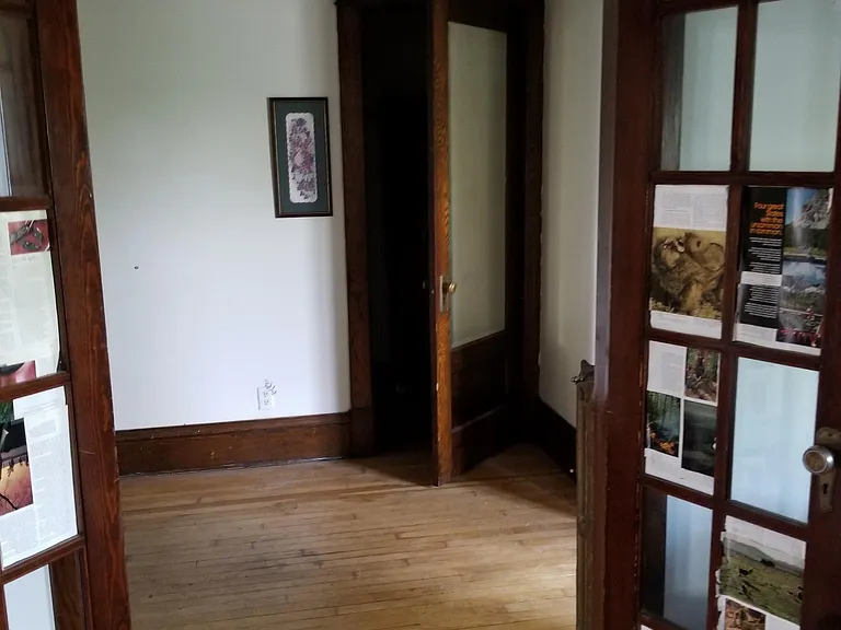 1052 Dayton Ave — Photo 9