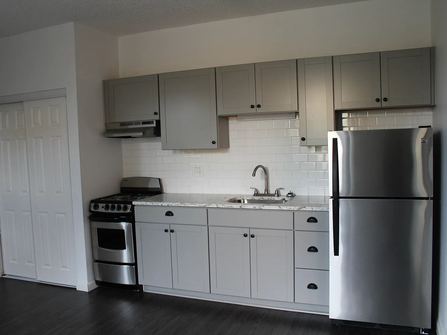 Yamhill At Sixth — Photo 2