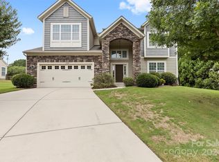 12902 Hunting Birds Ln, Charlotte, NC 28278