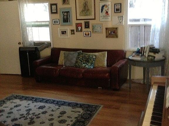 guesthouse living room