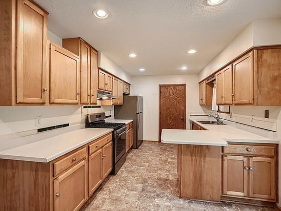 4th image of 5679 138th Street Ct