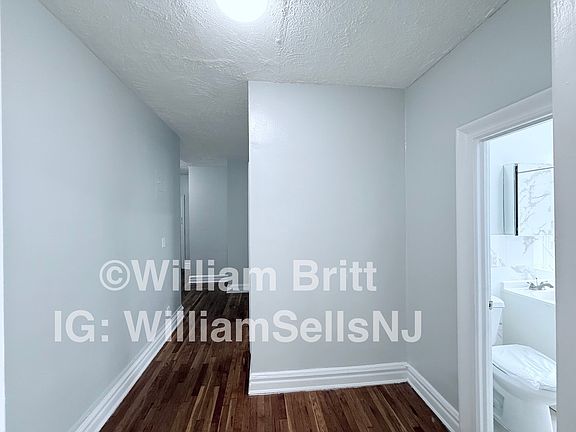 5th image of 257-259 Grant Ave #C3