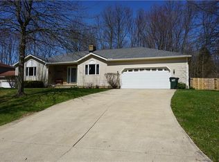 8031 Wolff Dr, Garrettsville, OH 44231