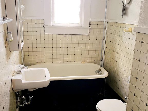 #3 Lovely bathroom