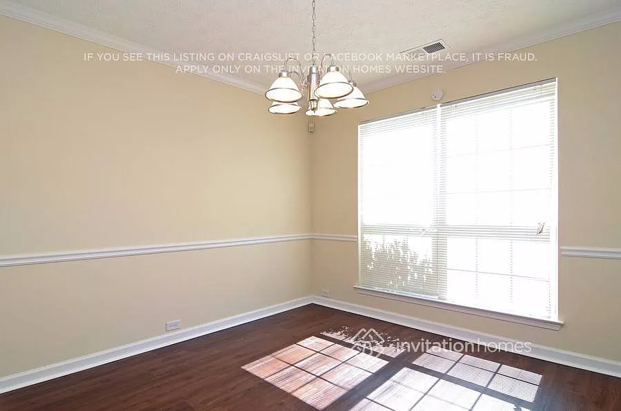 8119 Valley Ridge Dr Union City, GA 30291 — Photo 3