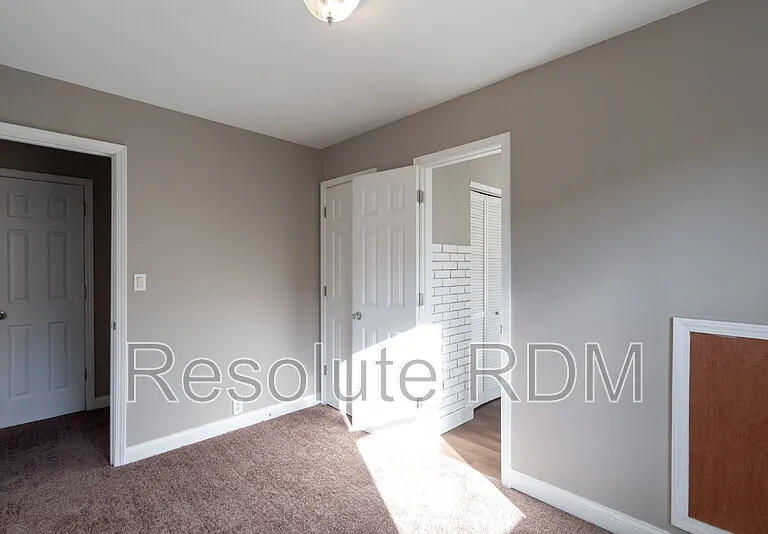7955 E 49th St — Photo 12