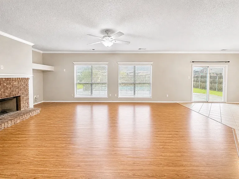 5709 Parkwood Trl — Photo 13