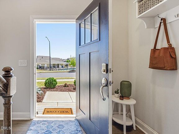 5th image of 615 Open Air Ln