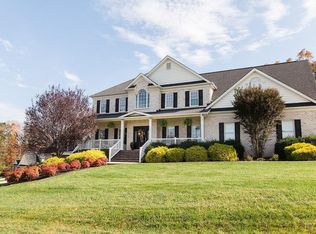 1229 Ivy Creek Dr, Forest, VA 24551