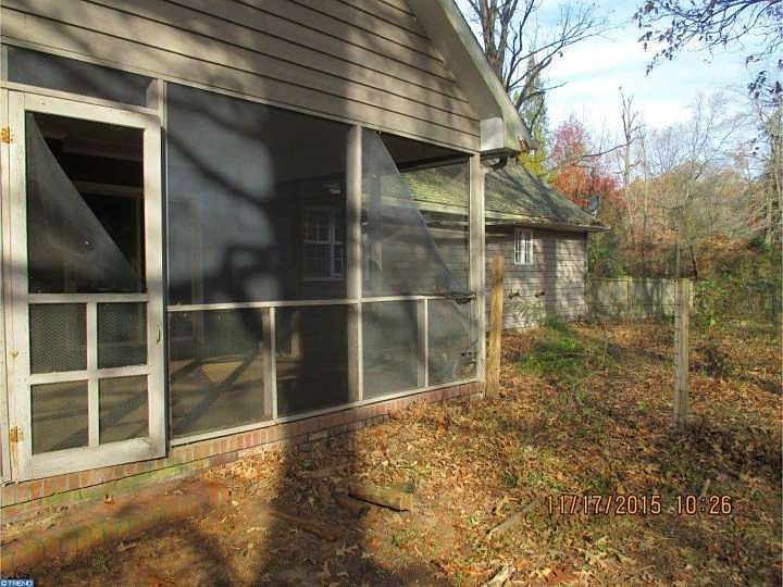 2nd image of 32 Rivers End Dr