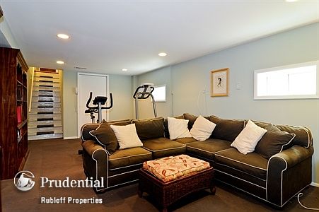 5th image of 3923 N Christiana Ave
