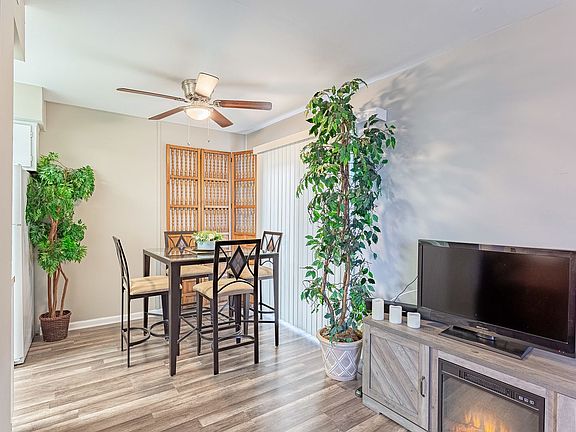 5th image of 1586 Cornell Cir