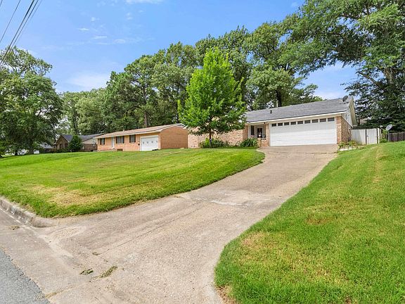 2nd image of 3433 Cloverdale Dr