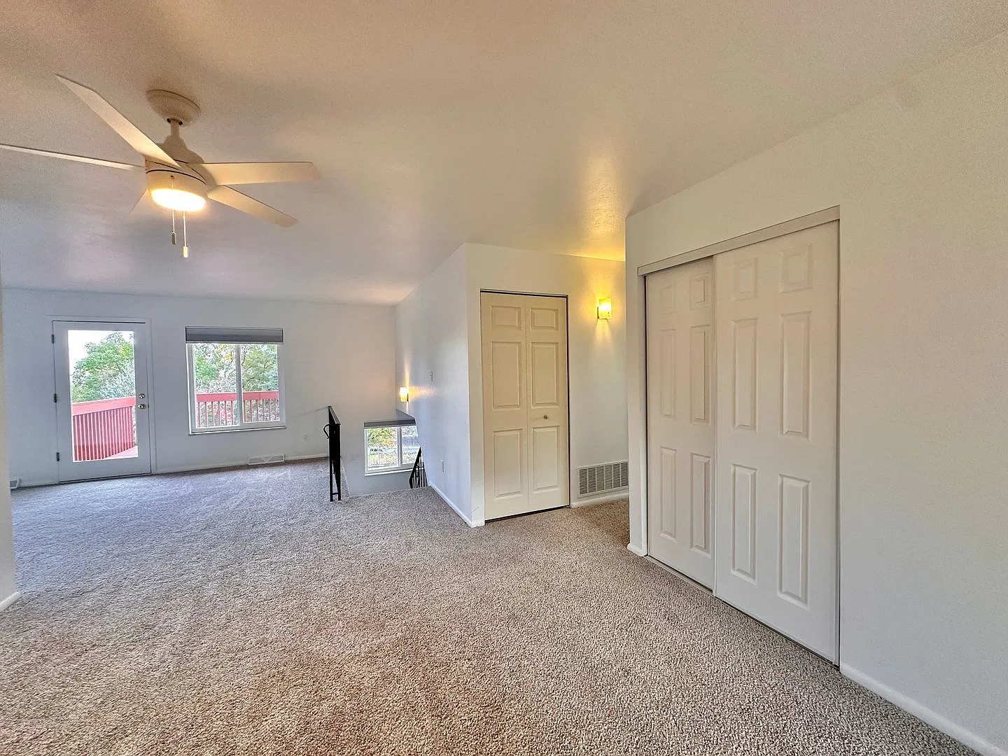 Gorgeous & Remodeled-4 Bedroom-Green Mountain Home For Rent!! Available NOW!! — Photo 2