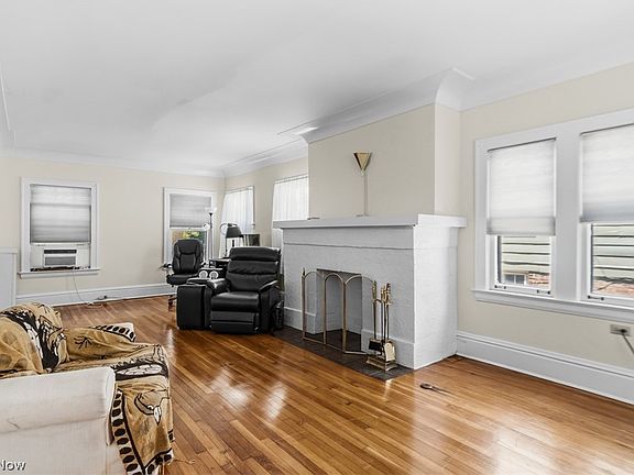 5th image of 2504 Euclid Heights Blvd