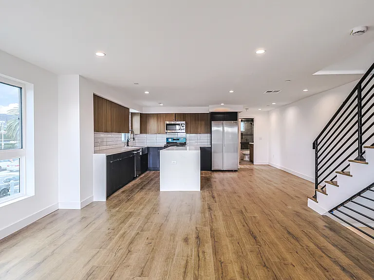 6224 Banner Ave — Photo 7