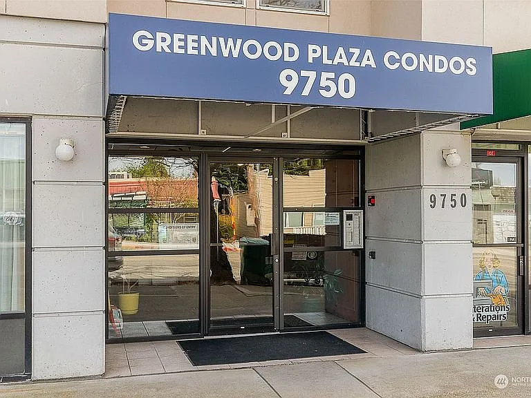 9750 Greenwood Ave N #204 — Photo 17