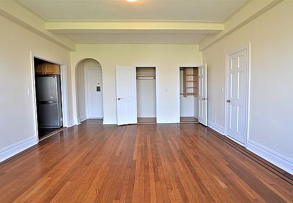 3rd image of 166 2nd Ave APT 8D