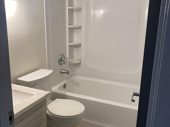 5th image of 3728 W 9th St