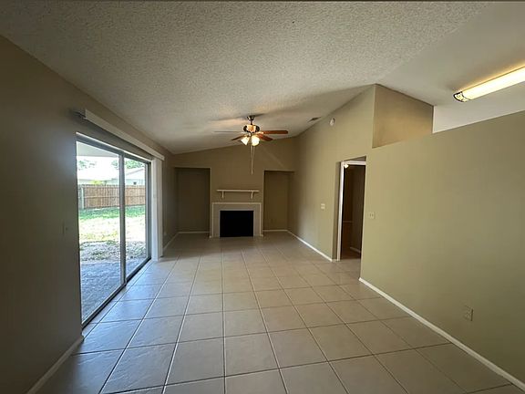 4th image of 4619 Saltlake Ct