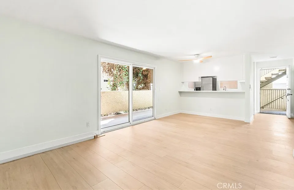 1042 Gladys Ave #4