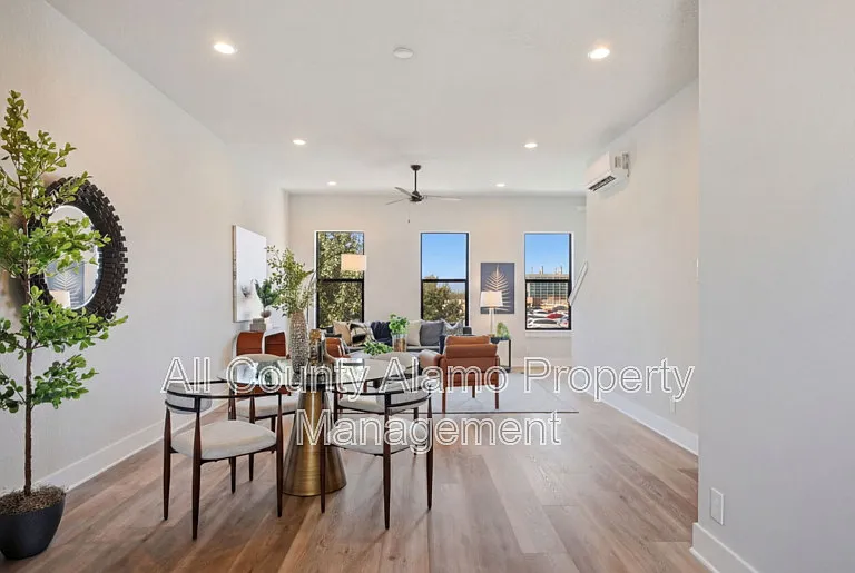7930 Kennedy Hl — Photo 8