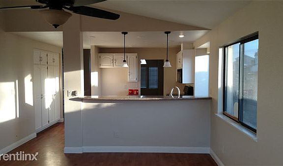 Family room to Kitchen