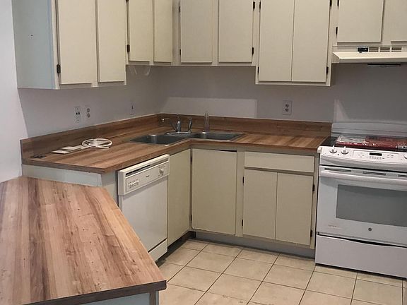 3rd image of 6523 Chasewood Dr APT G