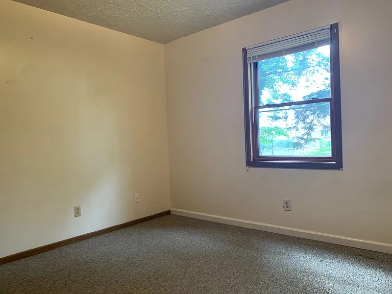 2858 University Ave — Photo 24