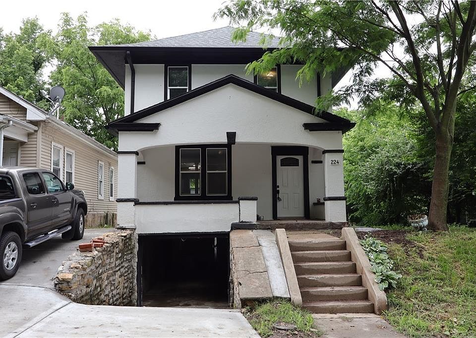 1st image of 224 N 34th St
