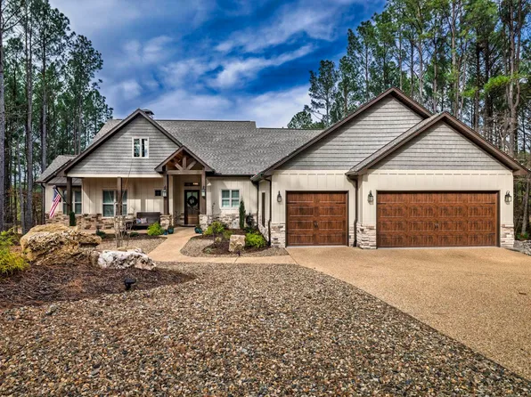 12 Pizarro Dr, Hot Springs Village, AR 71909