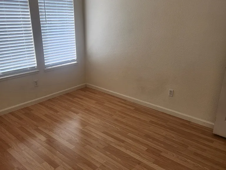 9520 Happy Canyon Dr — Photo 24