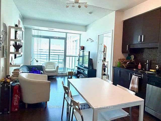 17 Anndale Dr #Penthouse 201 — Photo 3