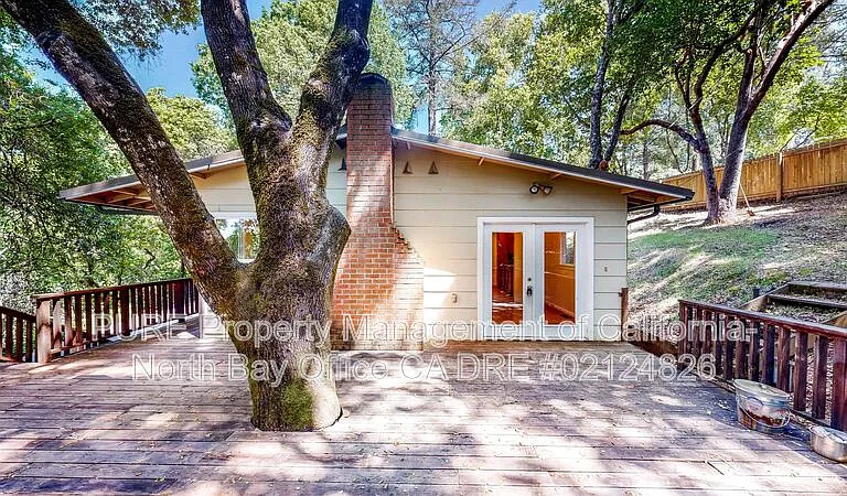 1580 Madrone Dr — Photo 25